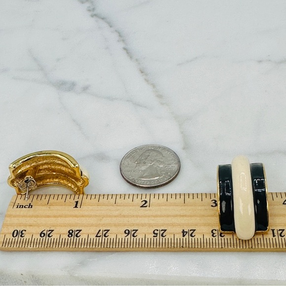 Vintage Monet Pierced Earrings 80s 90s Signed Half Hoops Black and Cream Enamel - Picture 9 of 10